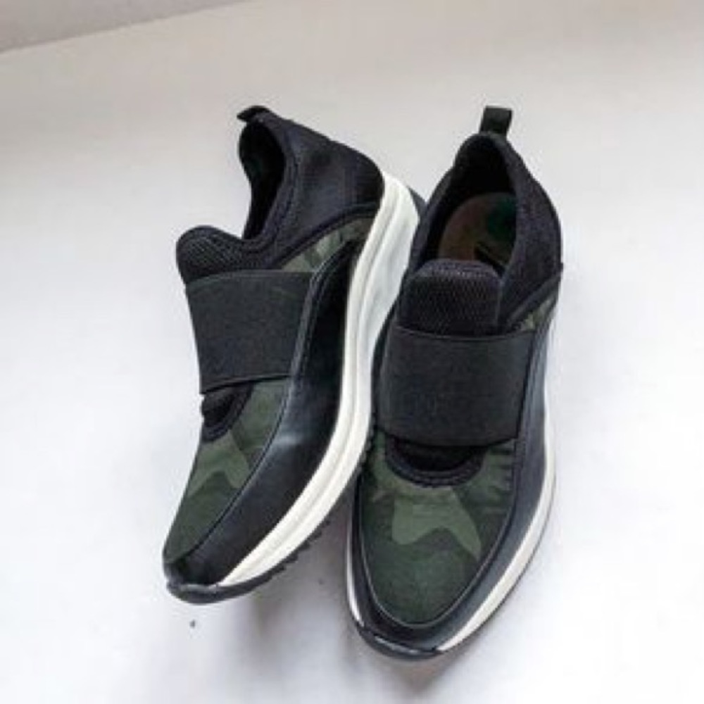 NWOT AK Sport Tennis shoes